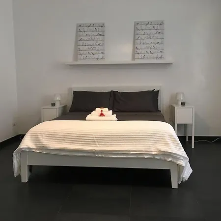 Apartment La Maison Colonna Rome